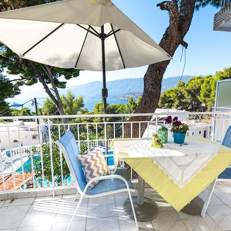 Lions Apartments Poros Town Luaran gambar