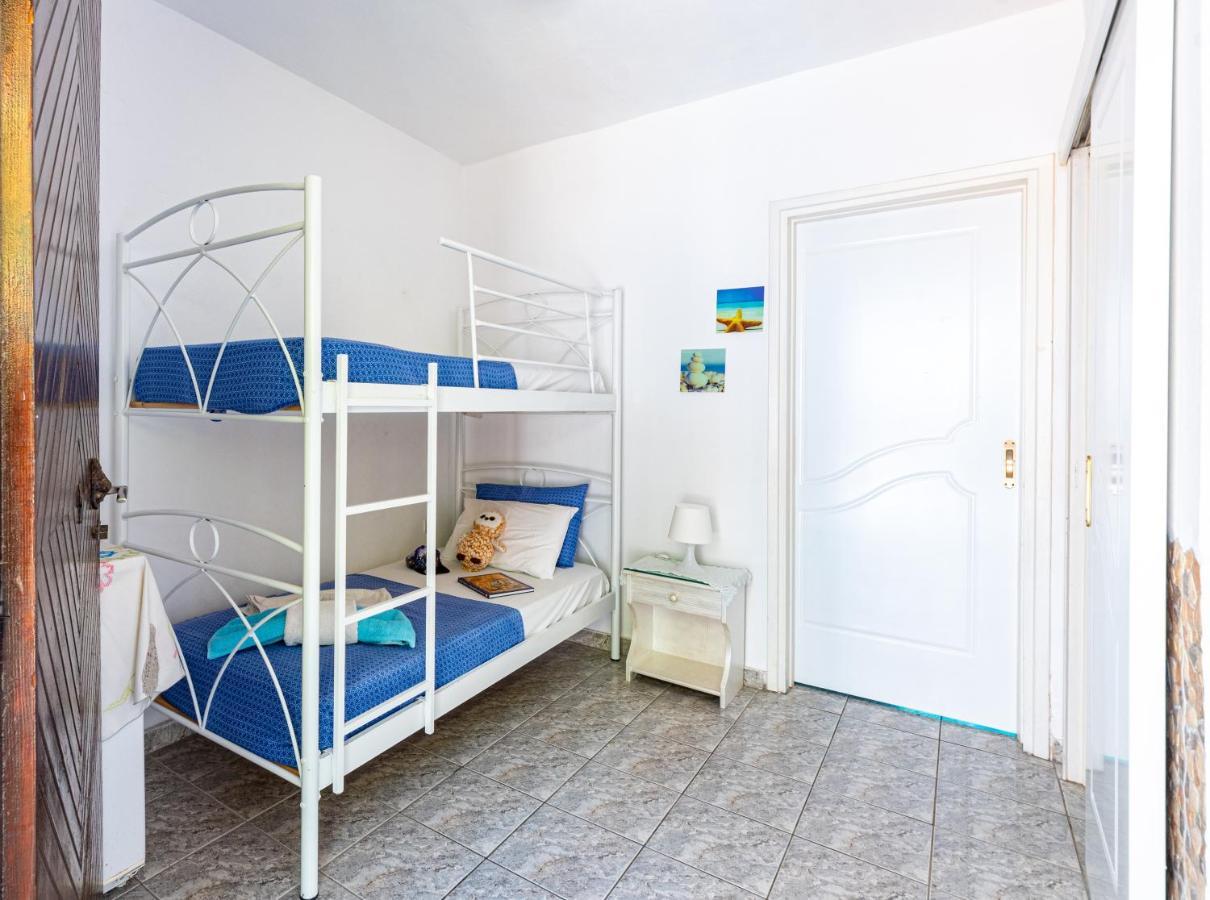 Lions Apartments Poros Town Luaran gambar