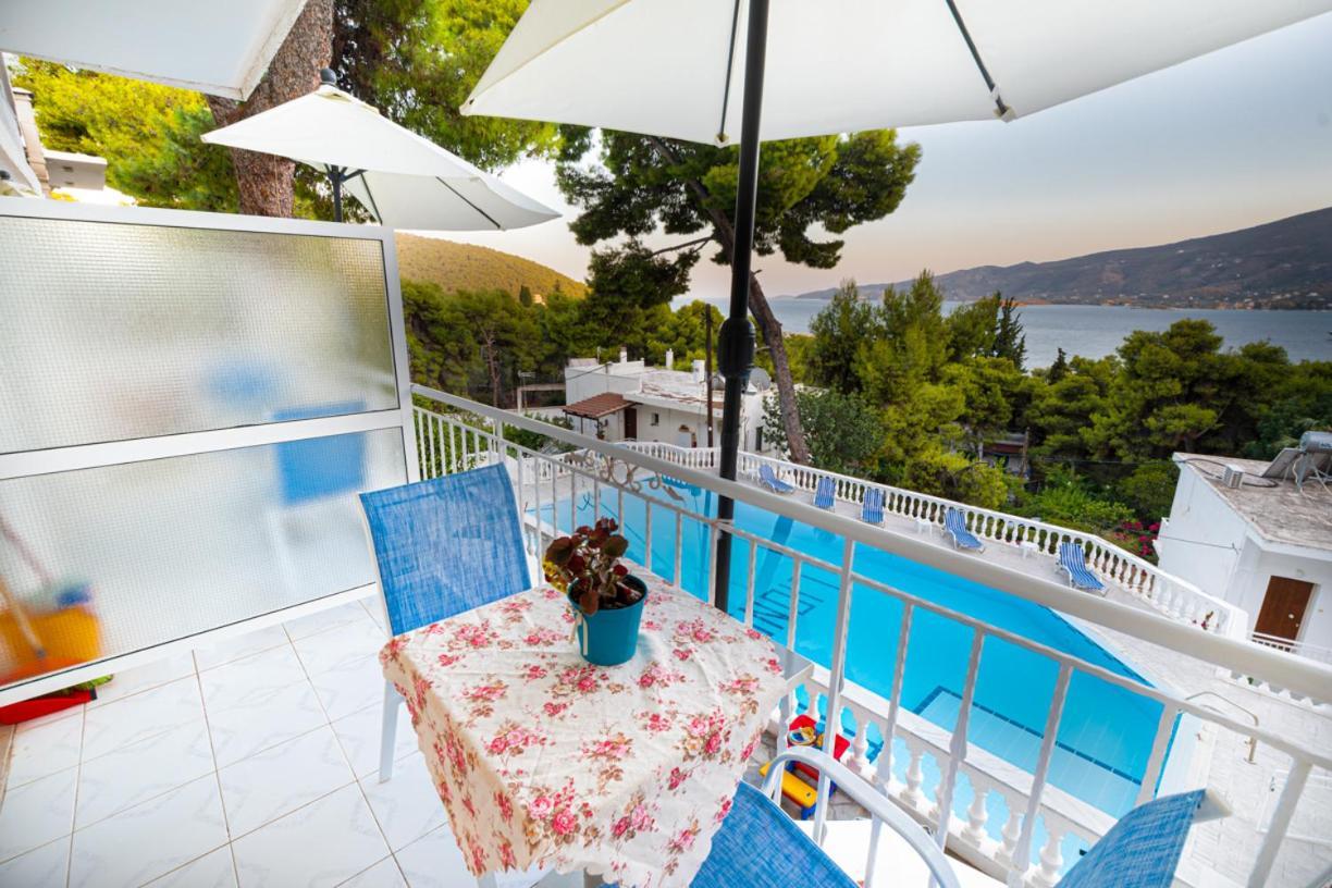 Lions Apartments Poros Town Luaran gambar