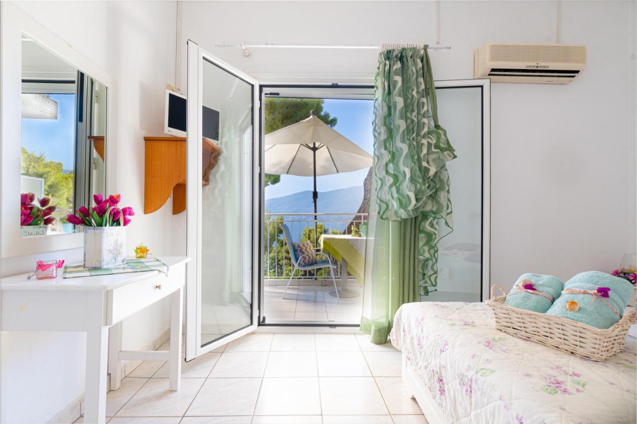 Lions Apartments Poros Town Luaran gambar
