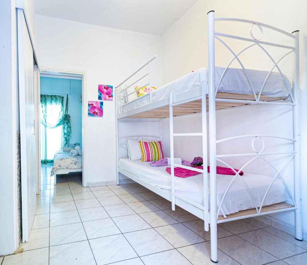 Lions Apartments Poros Town Luaran gambar