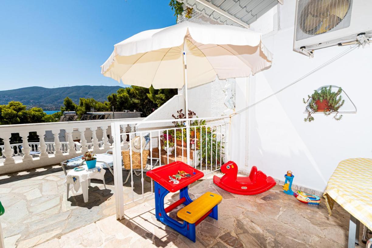 Lions Apartments Poros Town Luaran gambar