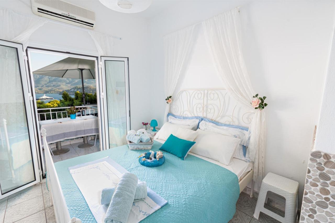 Lions Apartments Poros Town Luaran gambar