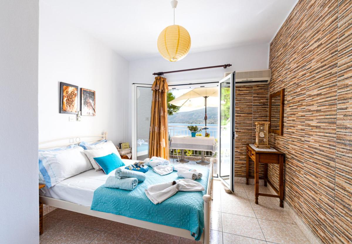 Lions Apartments Poros Town Luaran gambar