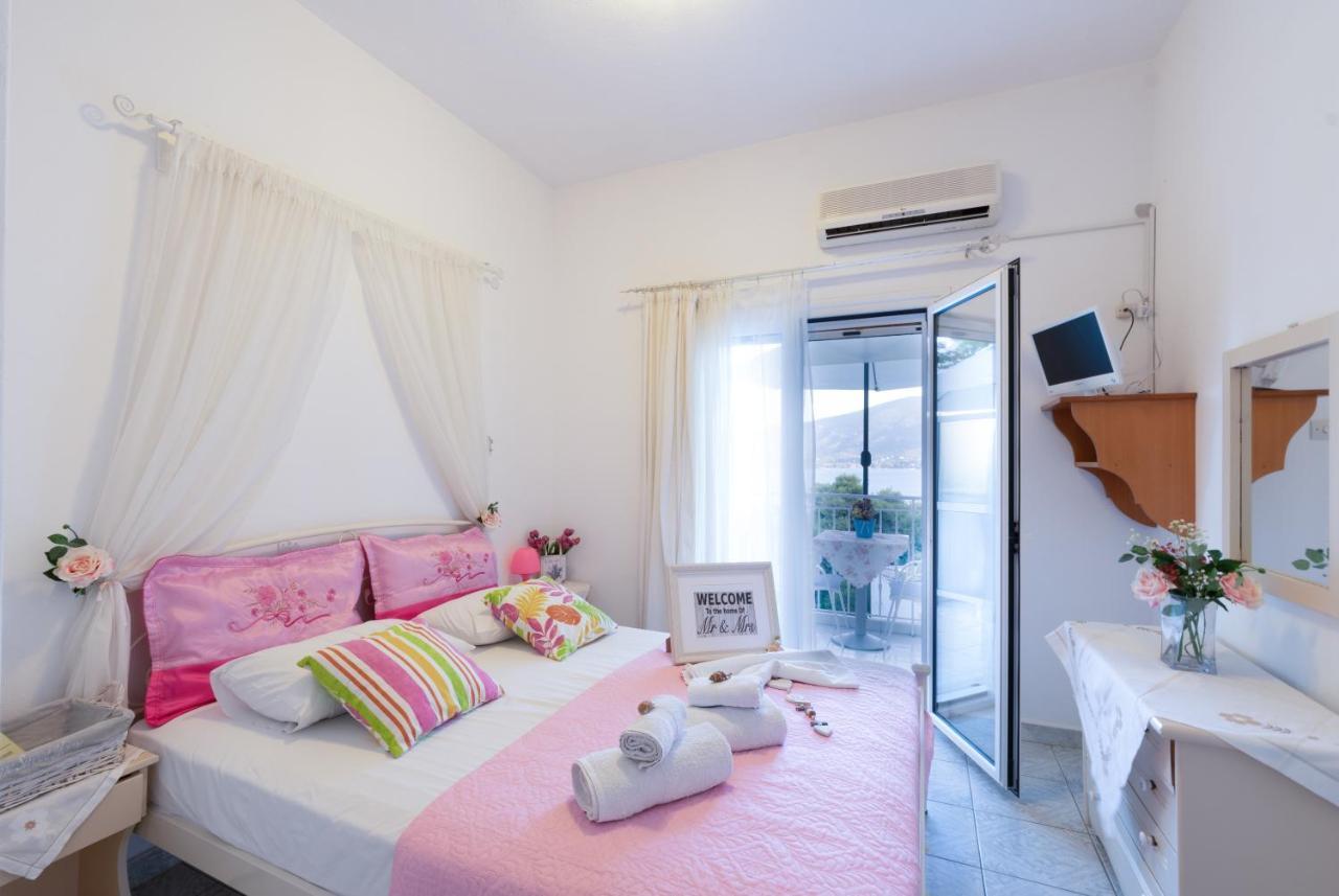 Lions Apartments Poros Town Luaran gambar