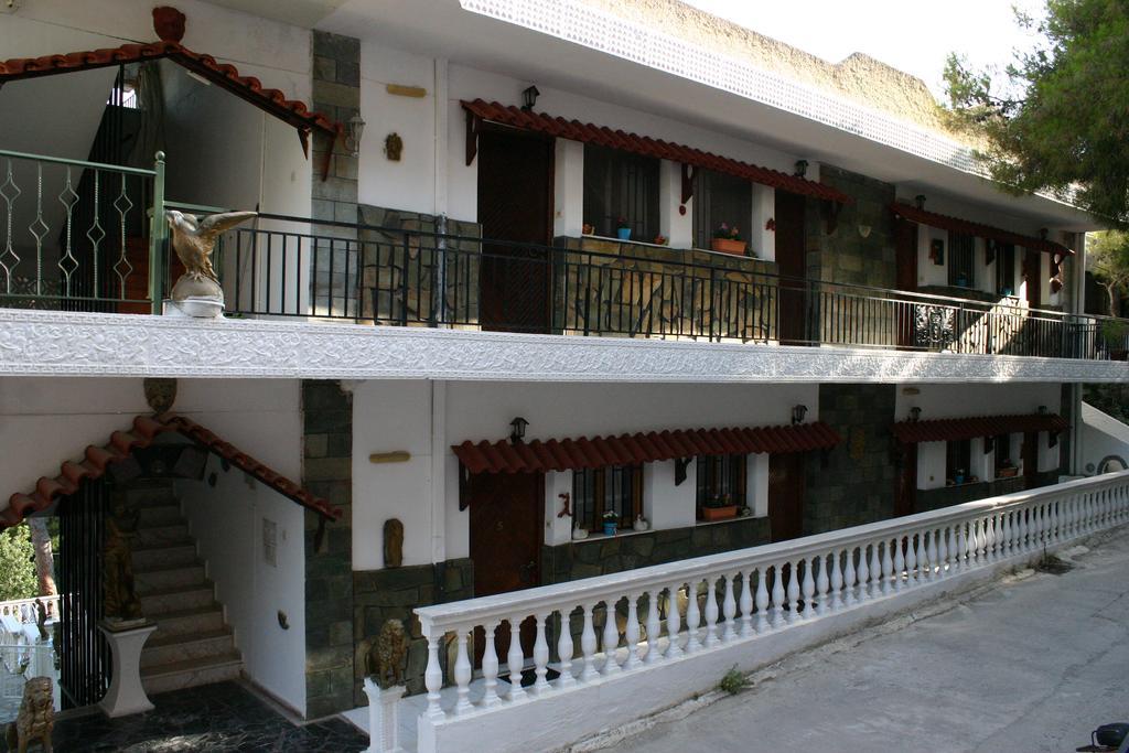 Lions Apartments Poros Town Luaran gambar
